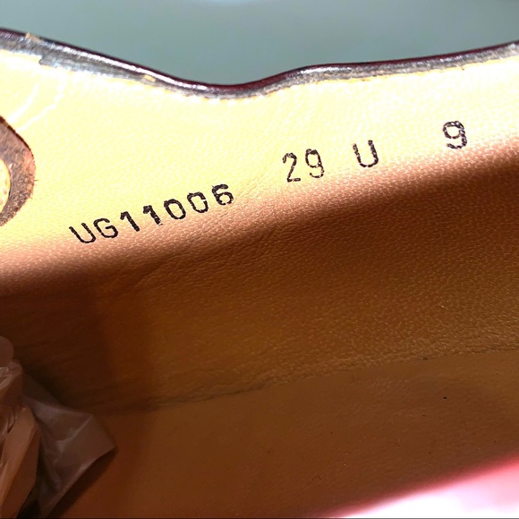 SALVATORE FERRAGAMO Luxury Cap Toe Oxfords - Picture 11 of 13